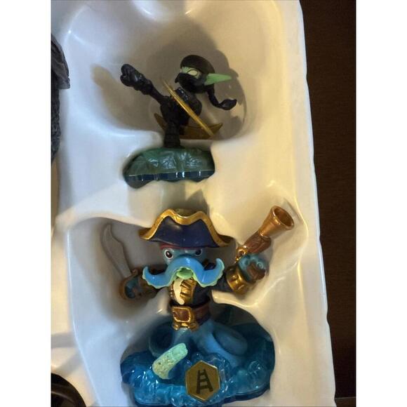 Skylanders XBox 360 Swap Force Starter Pack - Preowned - Picture 4 of 4